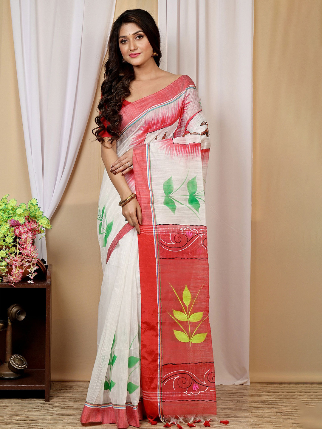 PuJoy Albela Floral Printed Taant Saree