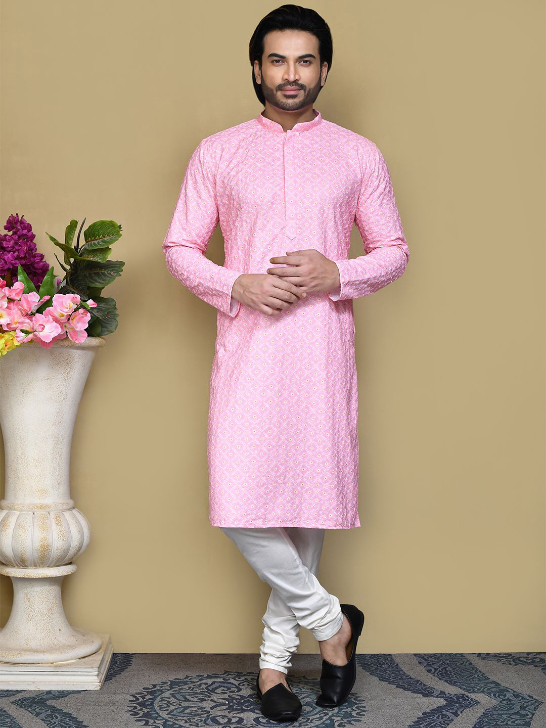 RANAK Floral Emroidered Cotton Chikankari Mandarin Collar Straight Kurta