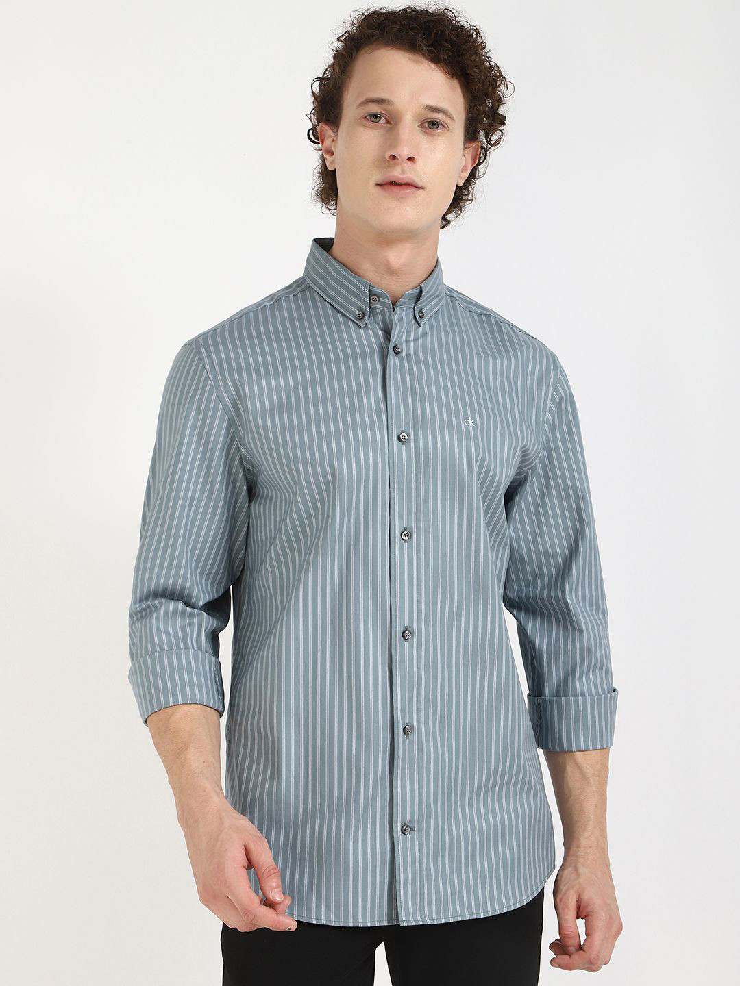 Calvin Klein Jeans Men Button-Down Collar Vertical Striped Cotton Casual Shirt
