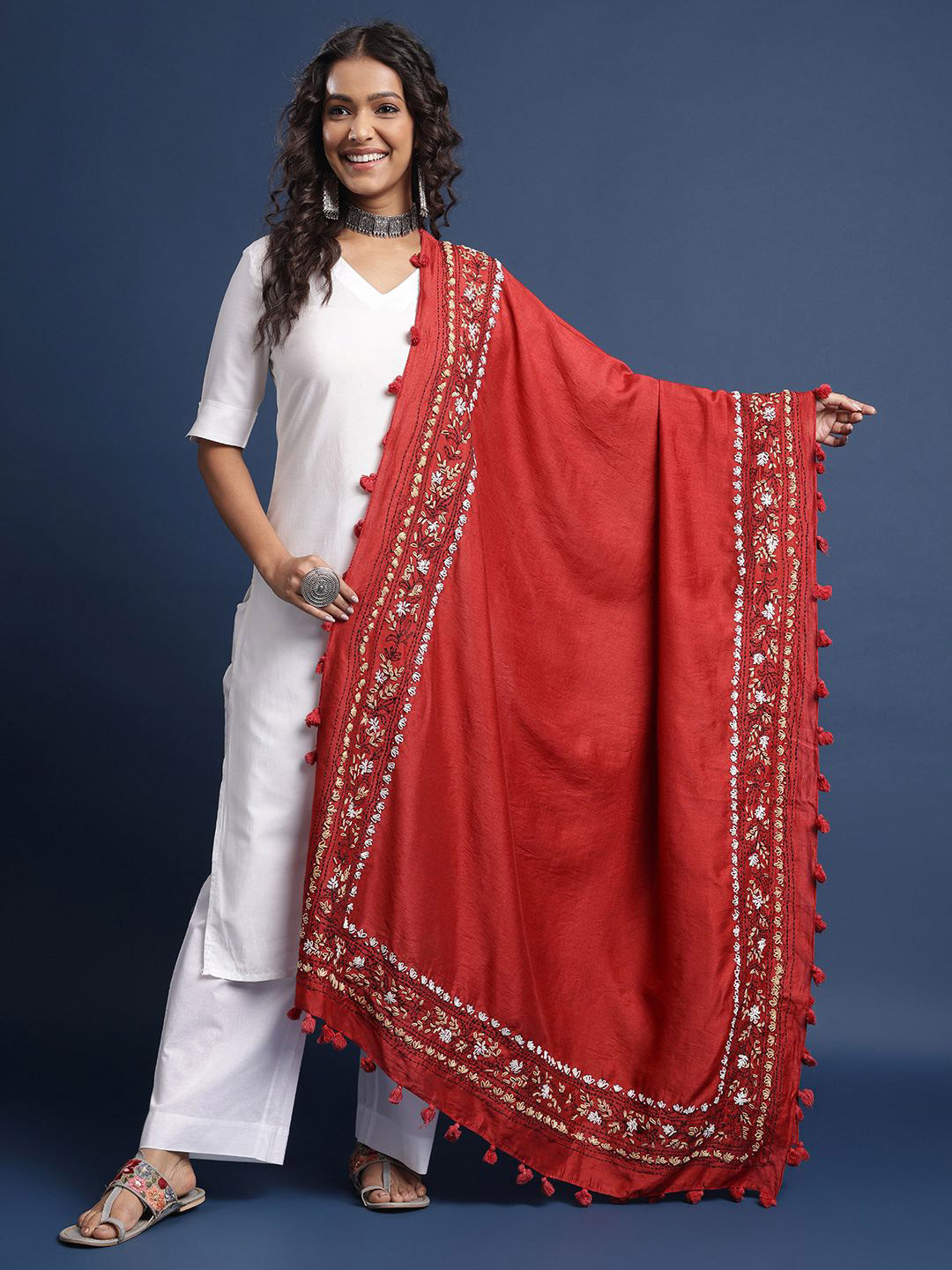 Taavi Kantha and Boolean Hand Embroidered Tasselled Border Dupatta