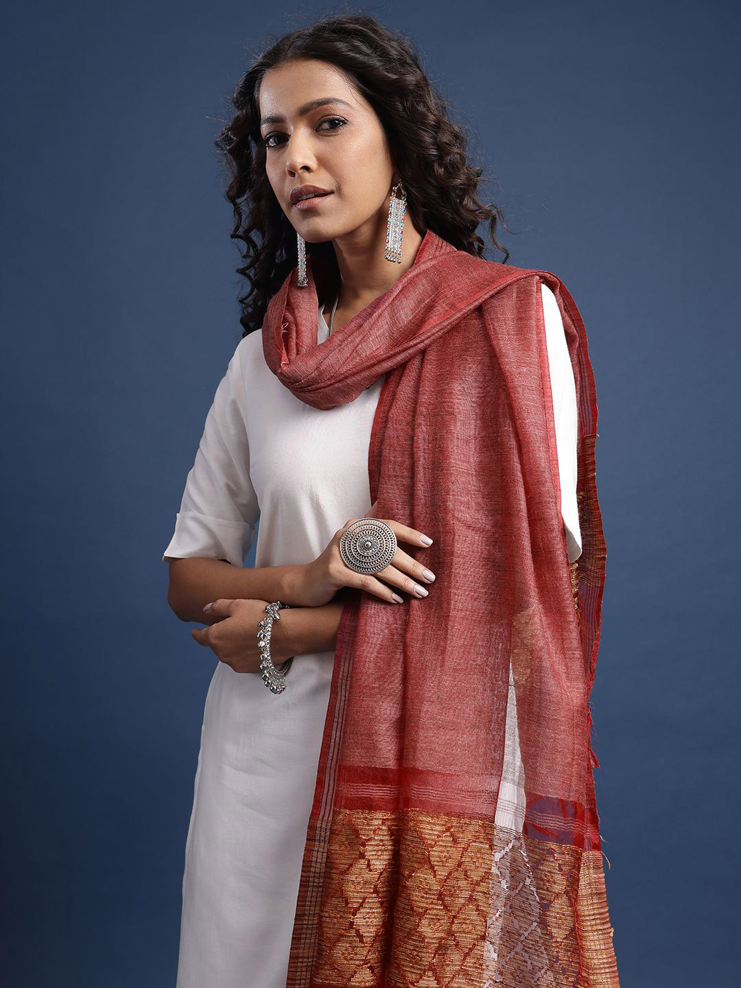 Taavi Woven Design Tasselled Border Dupatta