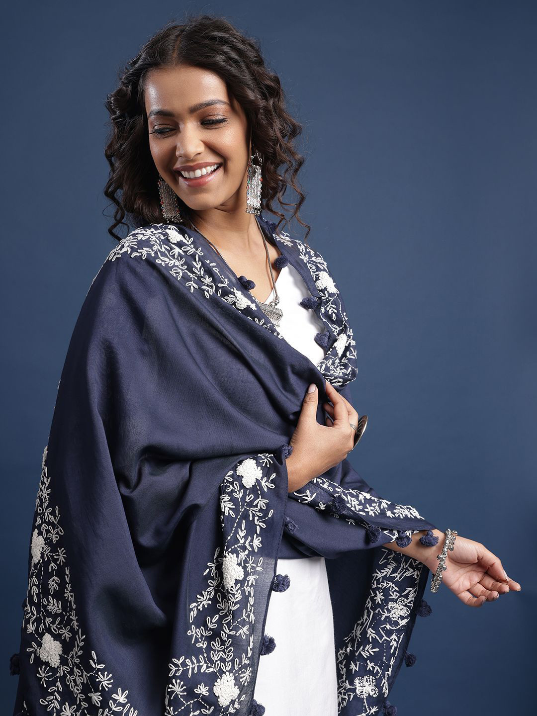 Taavi Kantha Stitch Hand Embroidered Tasselled Chanderi Dupatta with Thread Work