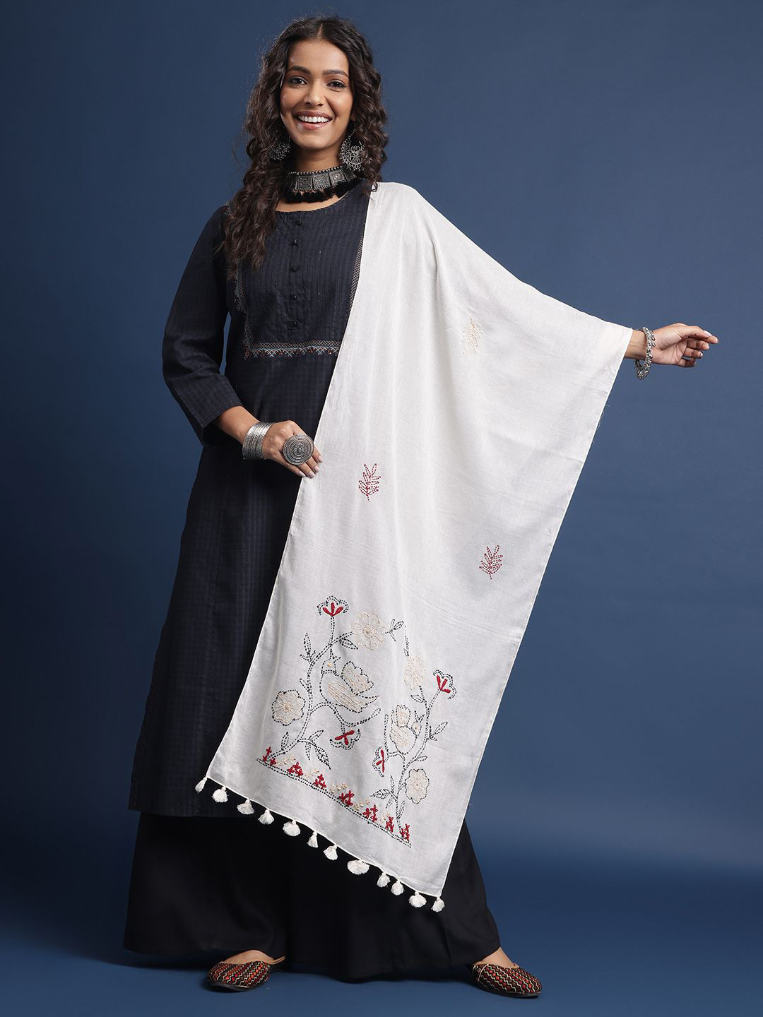 Taavi Women Floral Kantha Work Cotton Stole with Tasselled Border