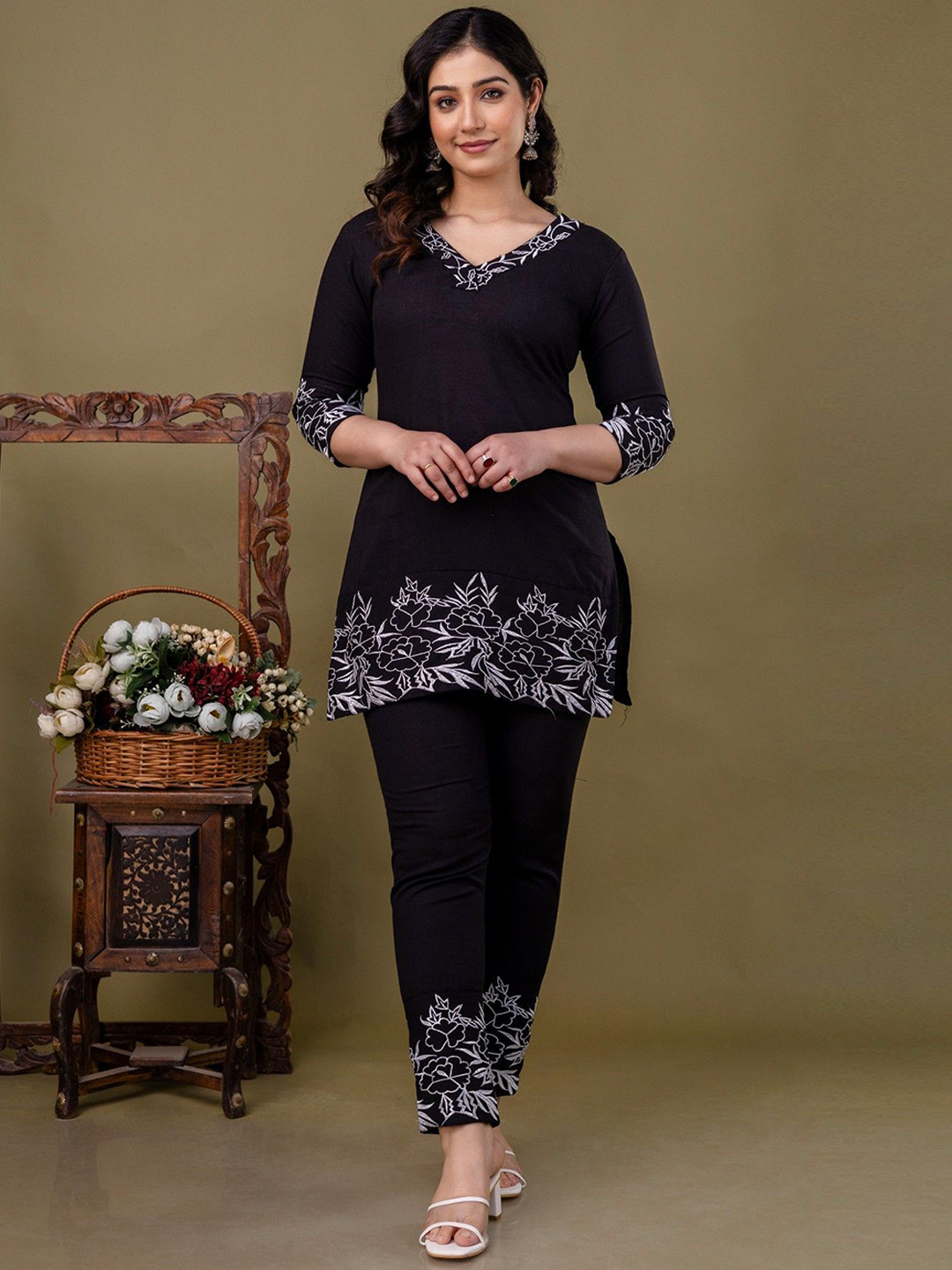 Bunkari Floral Embroidered Pure Cotton V-Neck Straight Kurta With Trousers