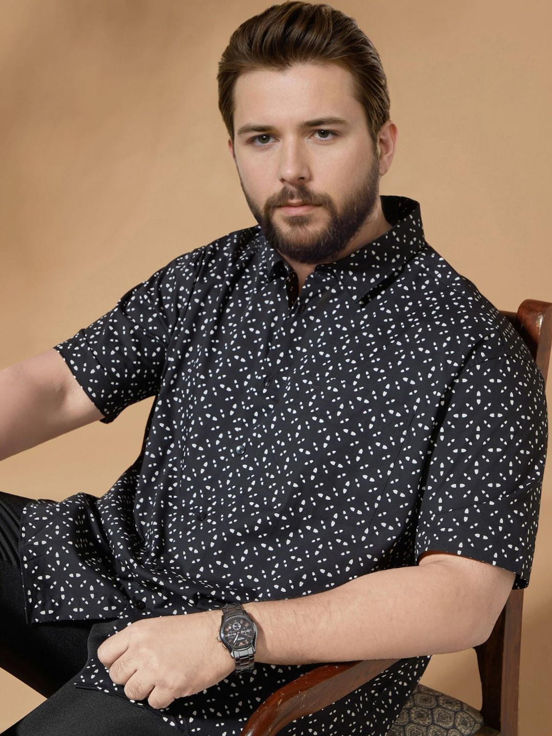 Aldeno Men Plus Size Muscle Fit Spread Collar Geometric Printed Cotton Casual Shirt