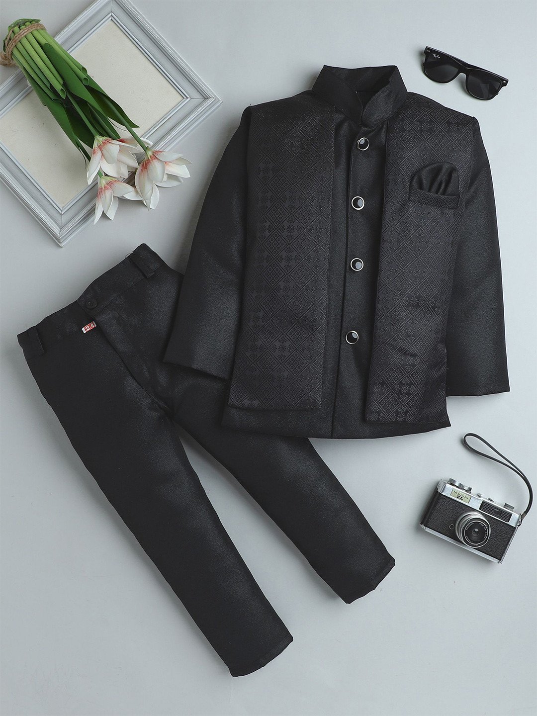FOURFOLDS Boys Self Design Single-Breasted Mandarin Collar Double Vent 2-Piece Suit