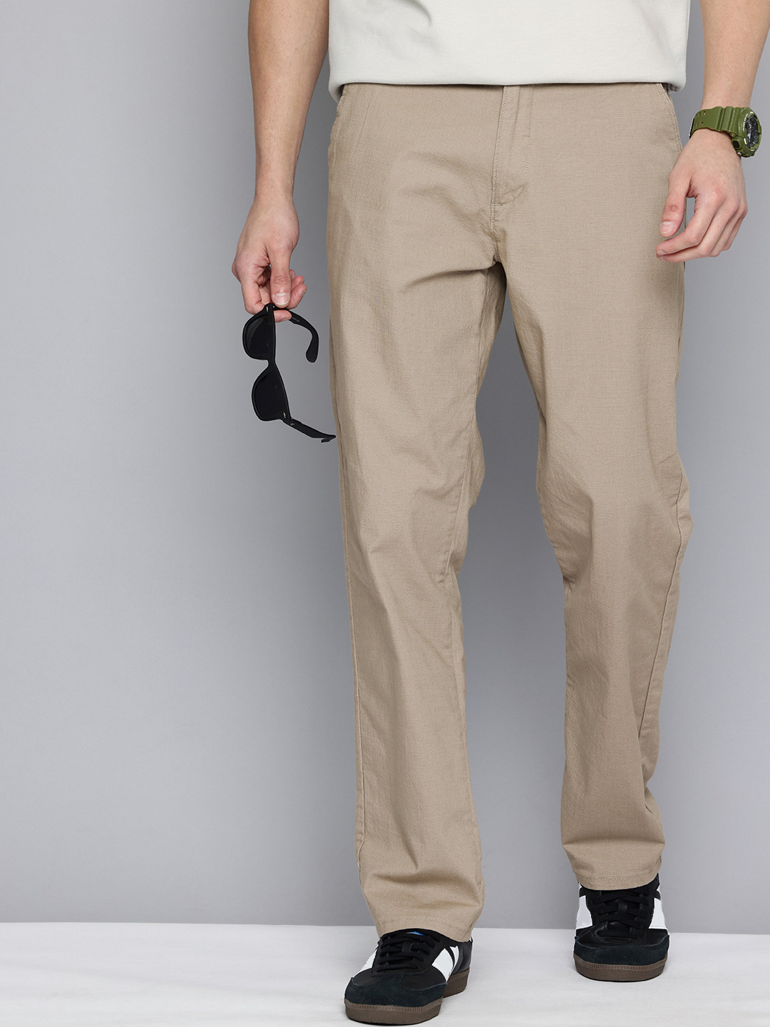 Levis Men Regular Fit Chinos Regular Fit Trousers