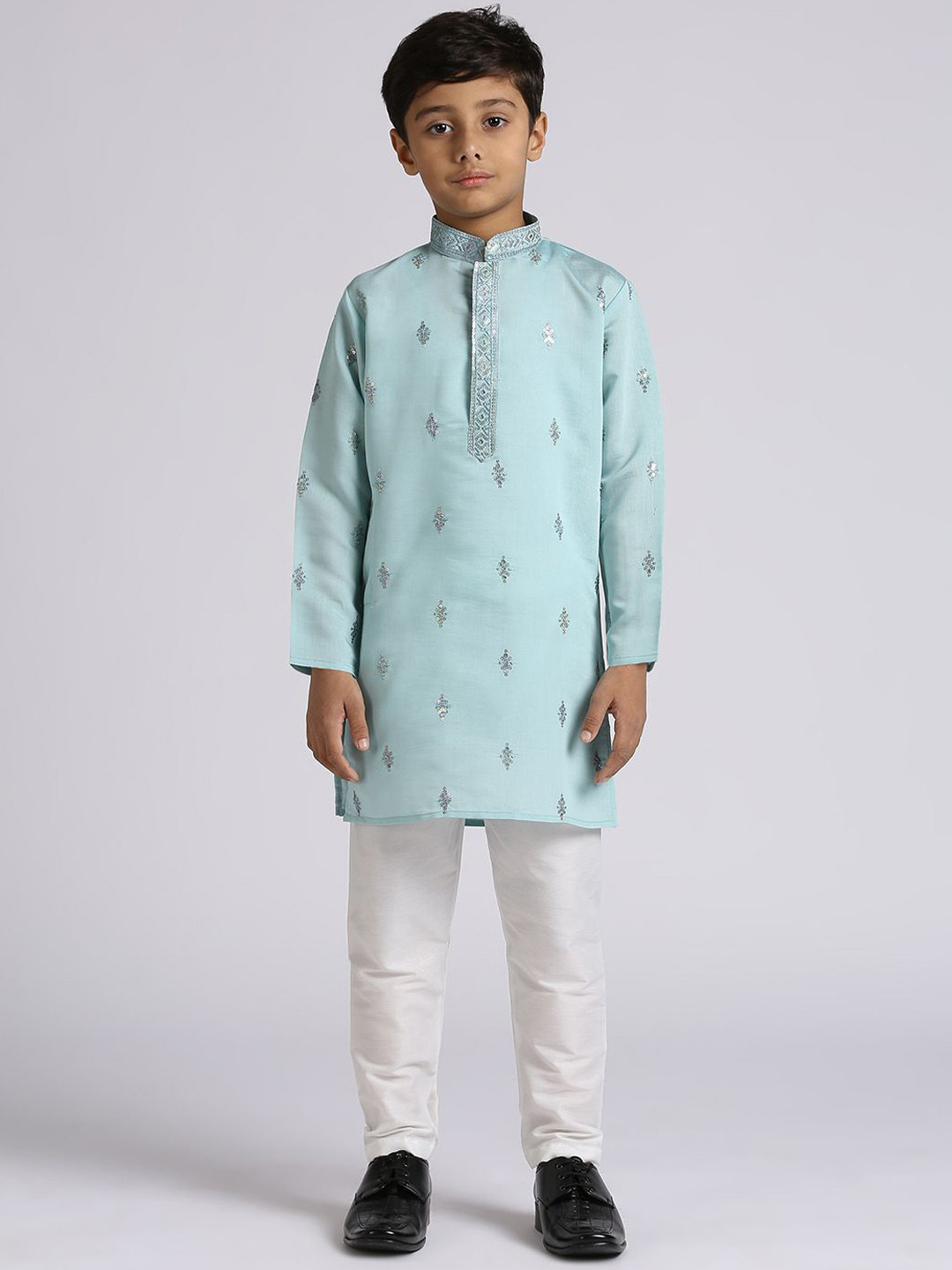 Sangria Boys Ethnic Motifs Embroidered Sequinned Mandarin Collar Kurta With Pyjamas