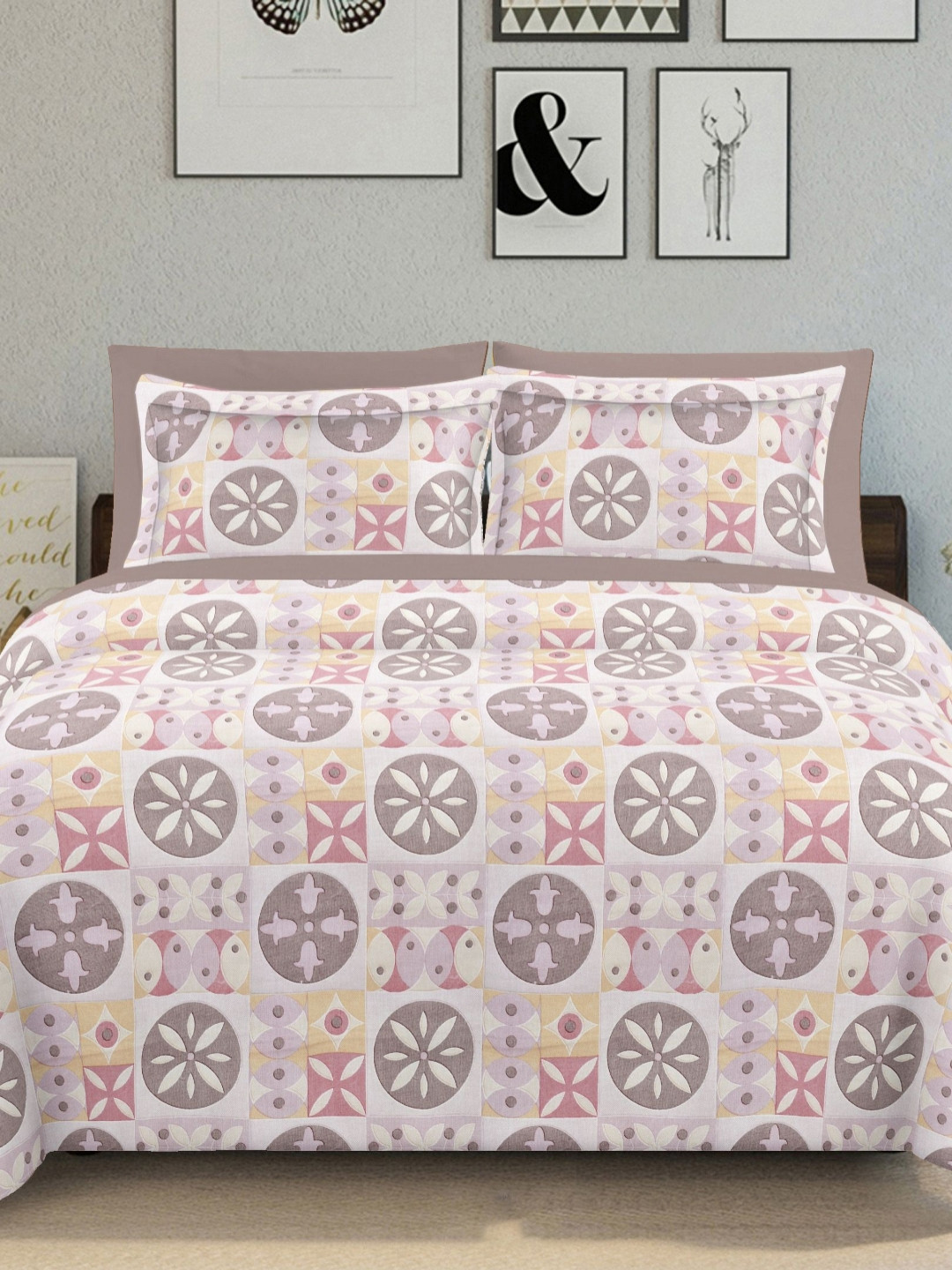 Ariana Pink Geometric Cotton 144 TC King Bedsheet with 2 Pillow Covers-106 x 89 inches