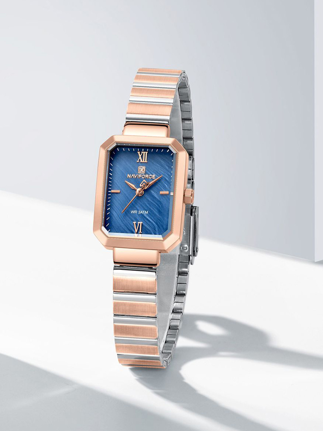 Naviforce Women Dial & Stainless Steel Straps Analogue Watch NF5050_RG BE RG