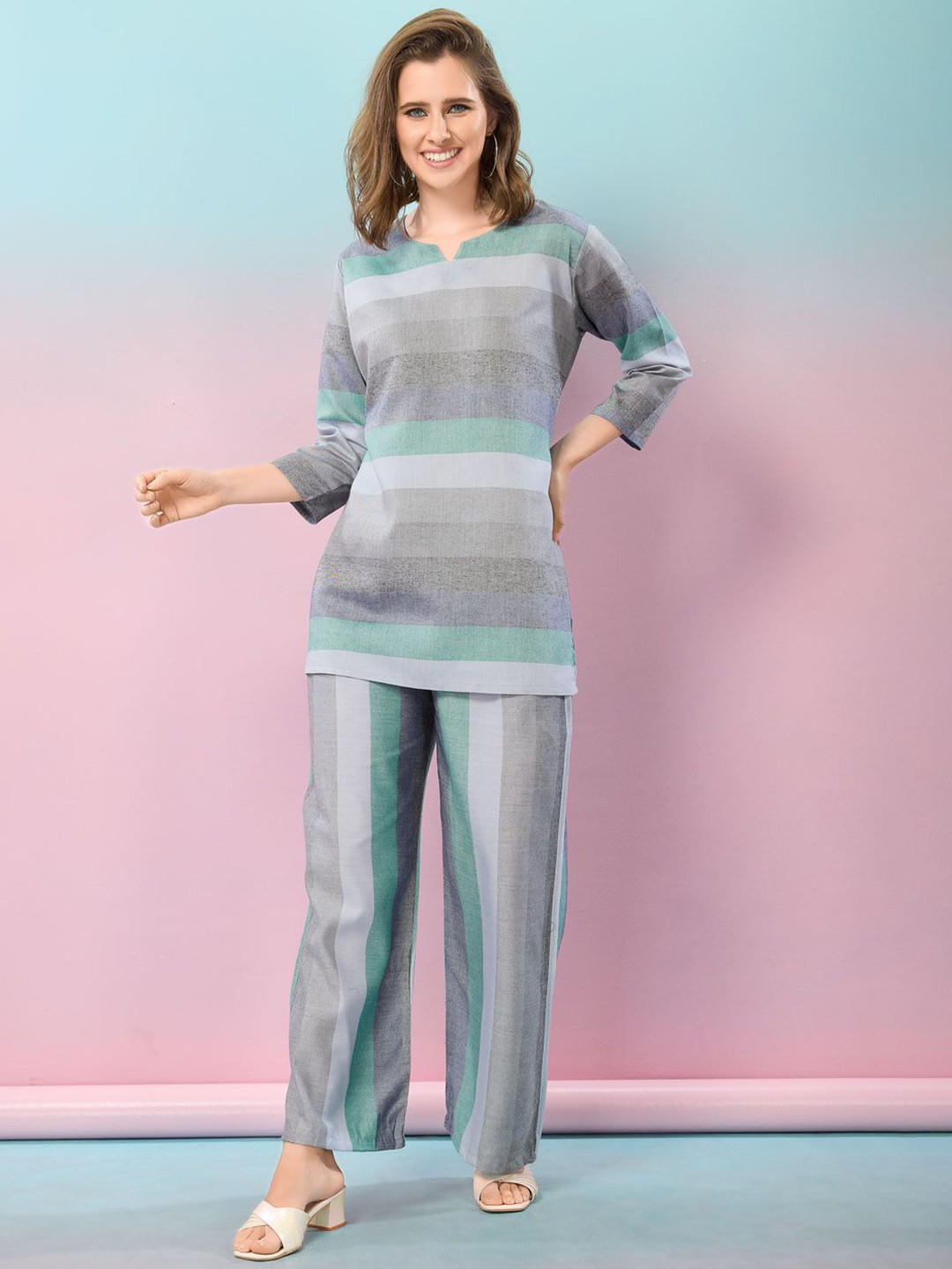 NIGHT FLOSS Colourblocked Notch Neck Tunic With Trouser