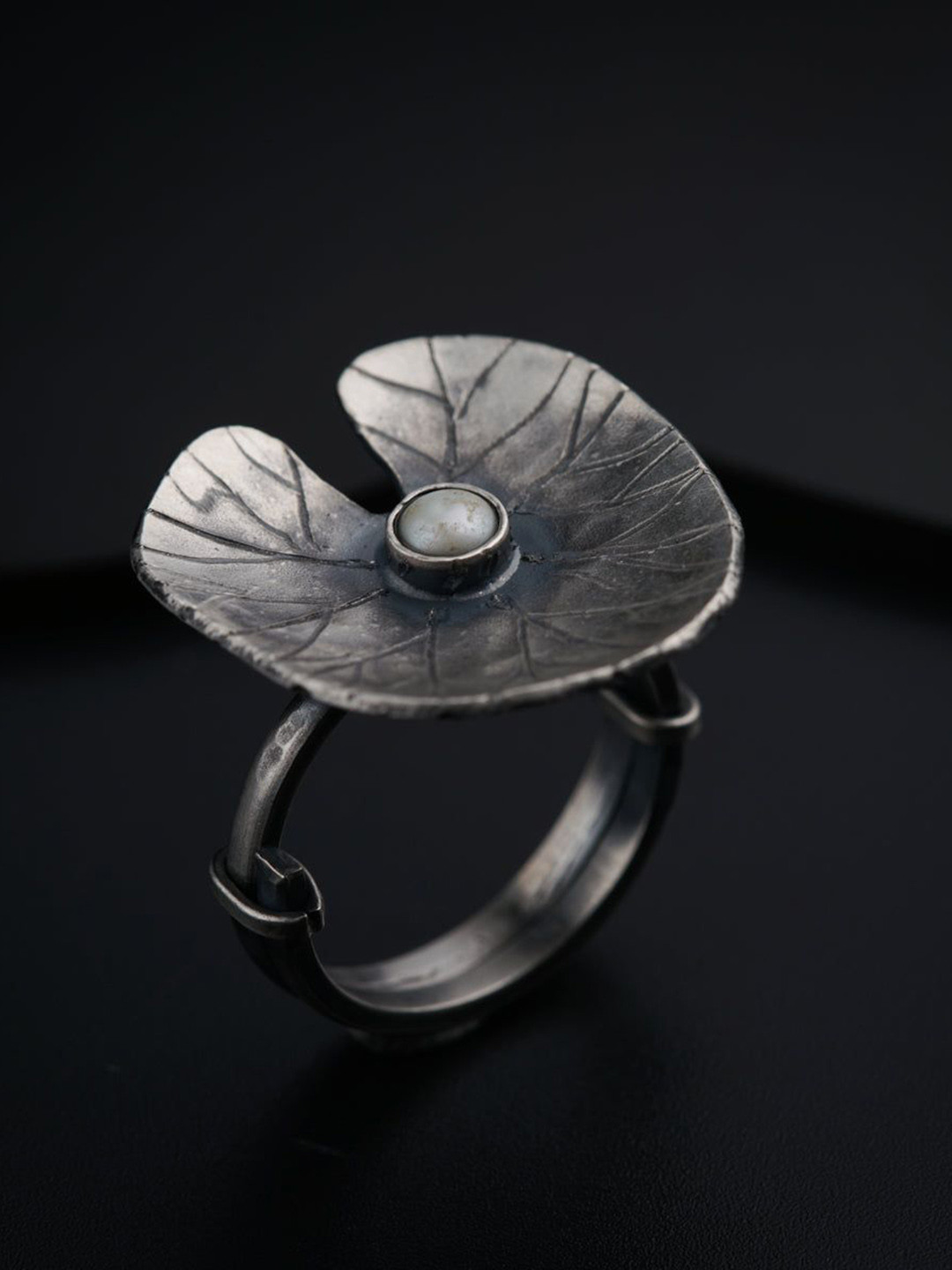 House of Aadyaa 925 sterling Silver Mini Saroj Parna Adjustable Finger Ring