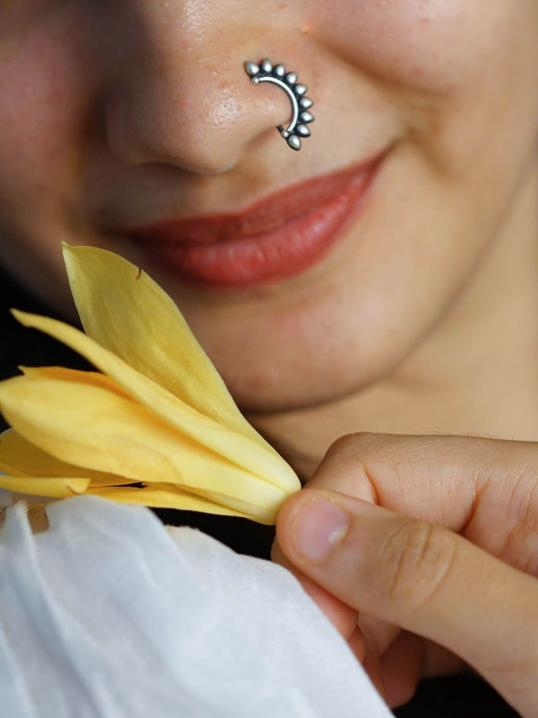 House of Aadyaa Sterling Silver Oxidised Marathi Nath Nosepin