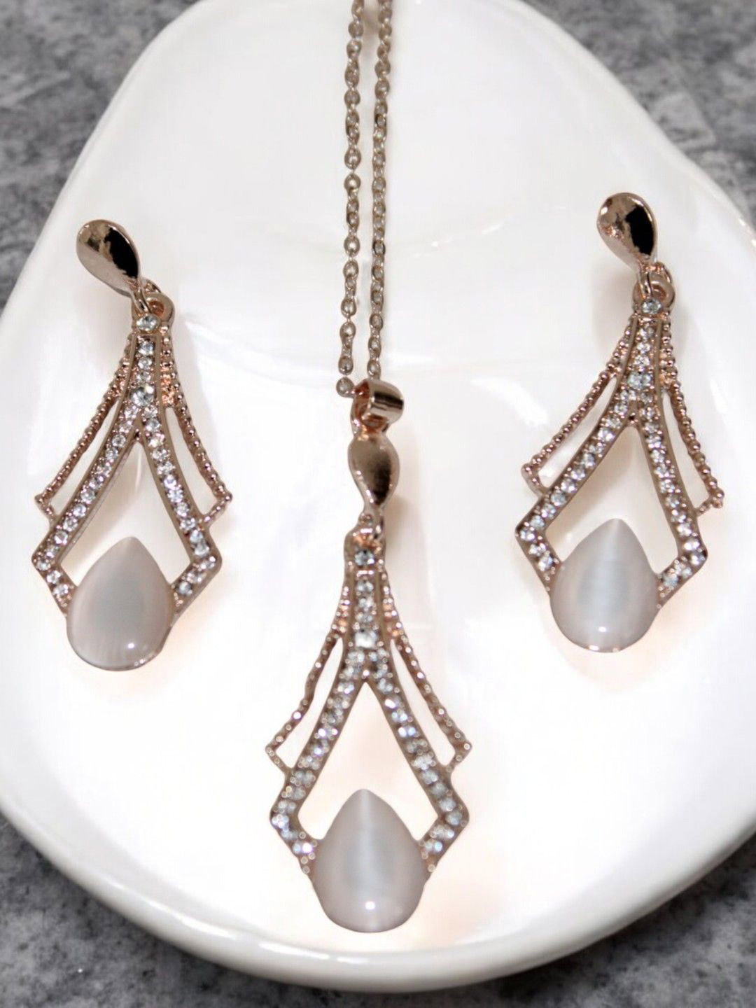 Jolly Faces Stones-Studded Maang Tika & Earrings