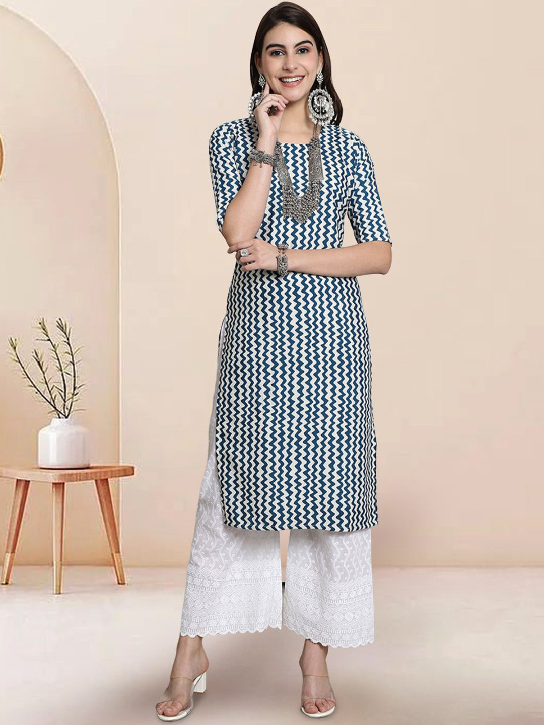 7Threads Chevron Printed Round Neck Machine Weave Straight Kurta