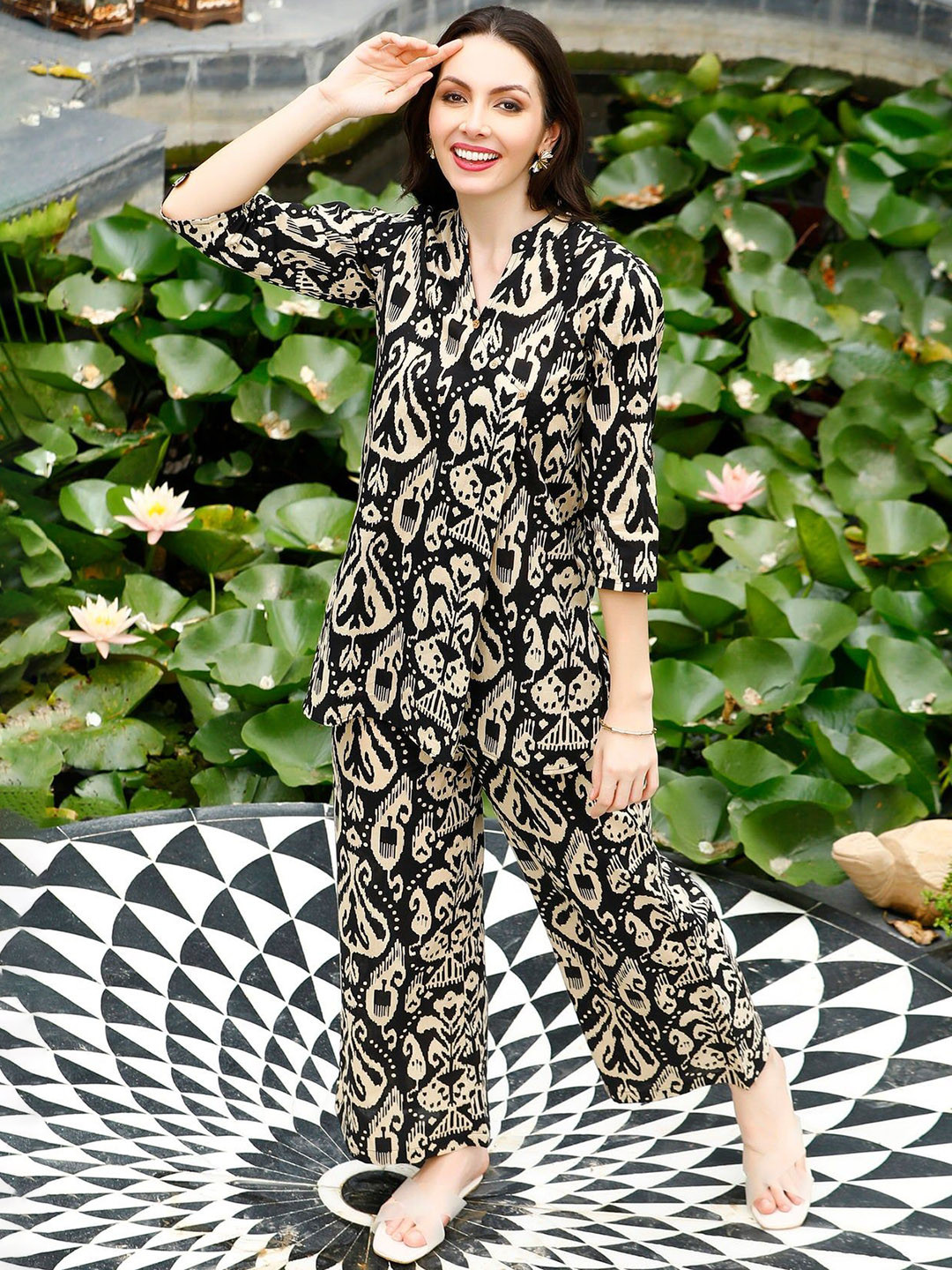 GoSriKi Printed Mandarin Collar Tunic With Palazzo