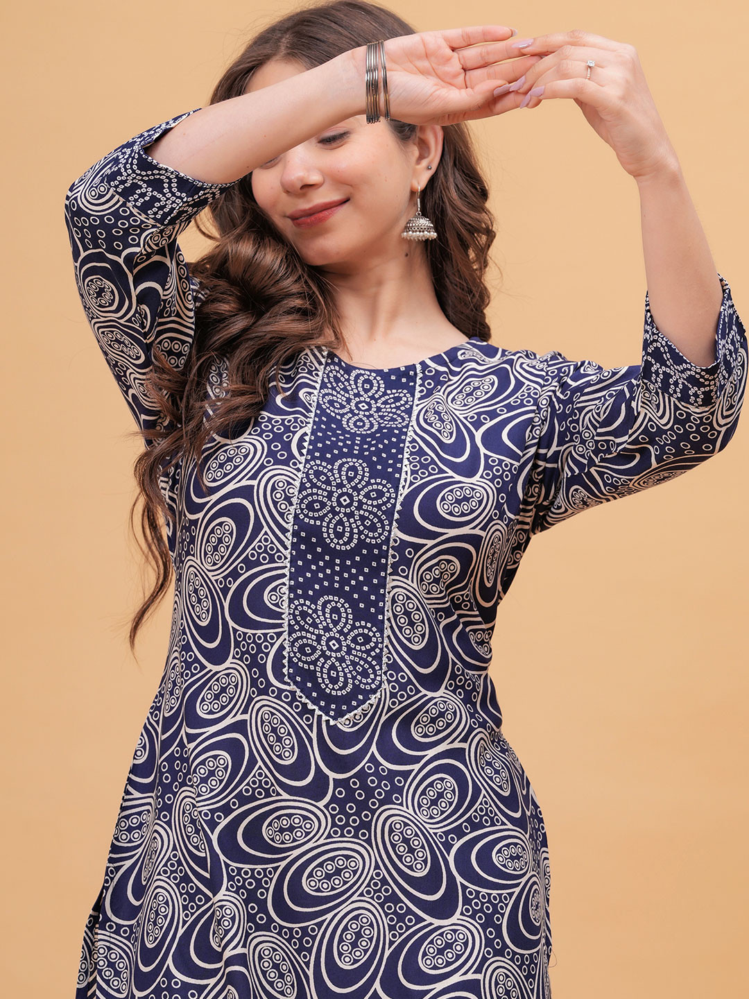 PURSHOTTAM WALA Bandhani Printed Round Neck Gotta Patti Straight Kurta