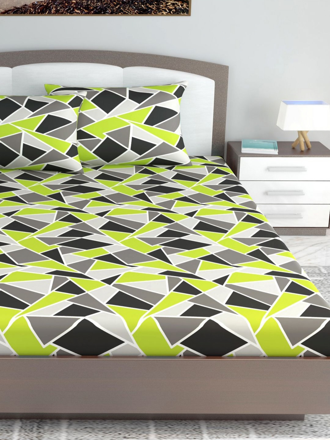 Divine Casa Jolly Green Geometric Pure Cotton Breathable 144 TC Fitted King Bedsheet with 2 Pillow Covers-73 x 89 inches