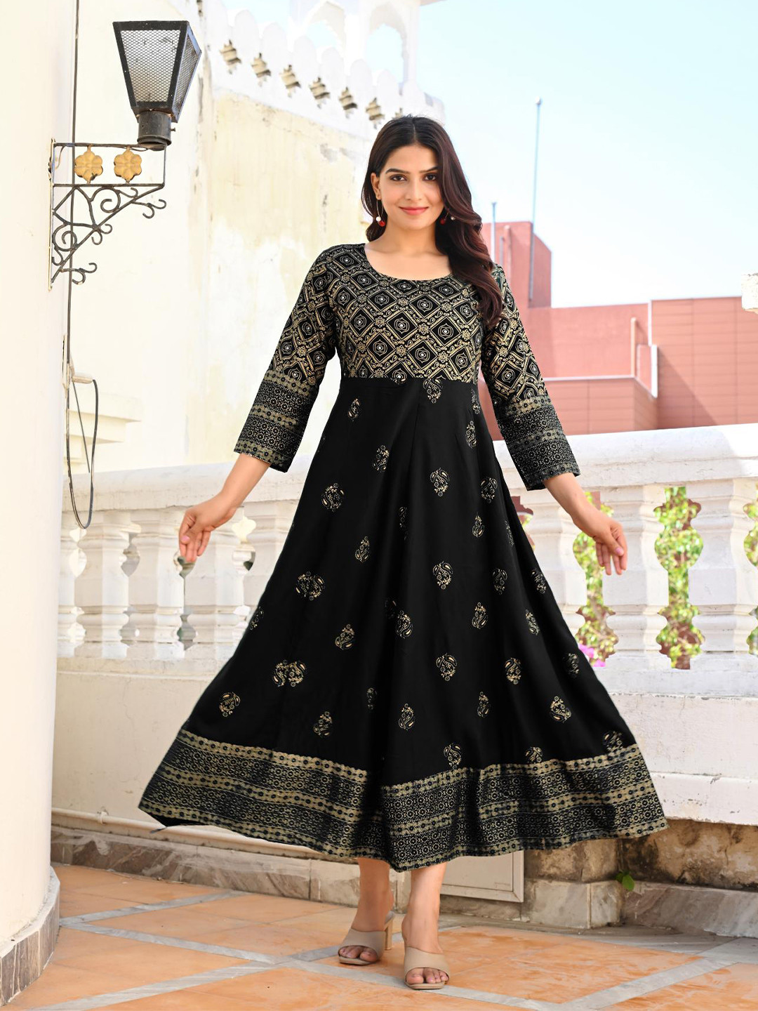Niona Women Printed A-Line Ethnic Dress