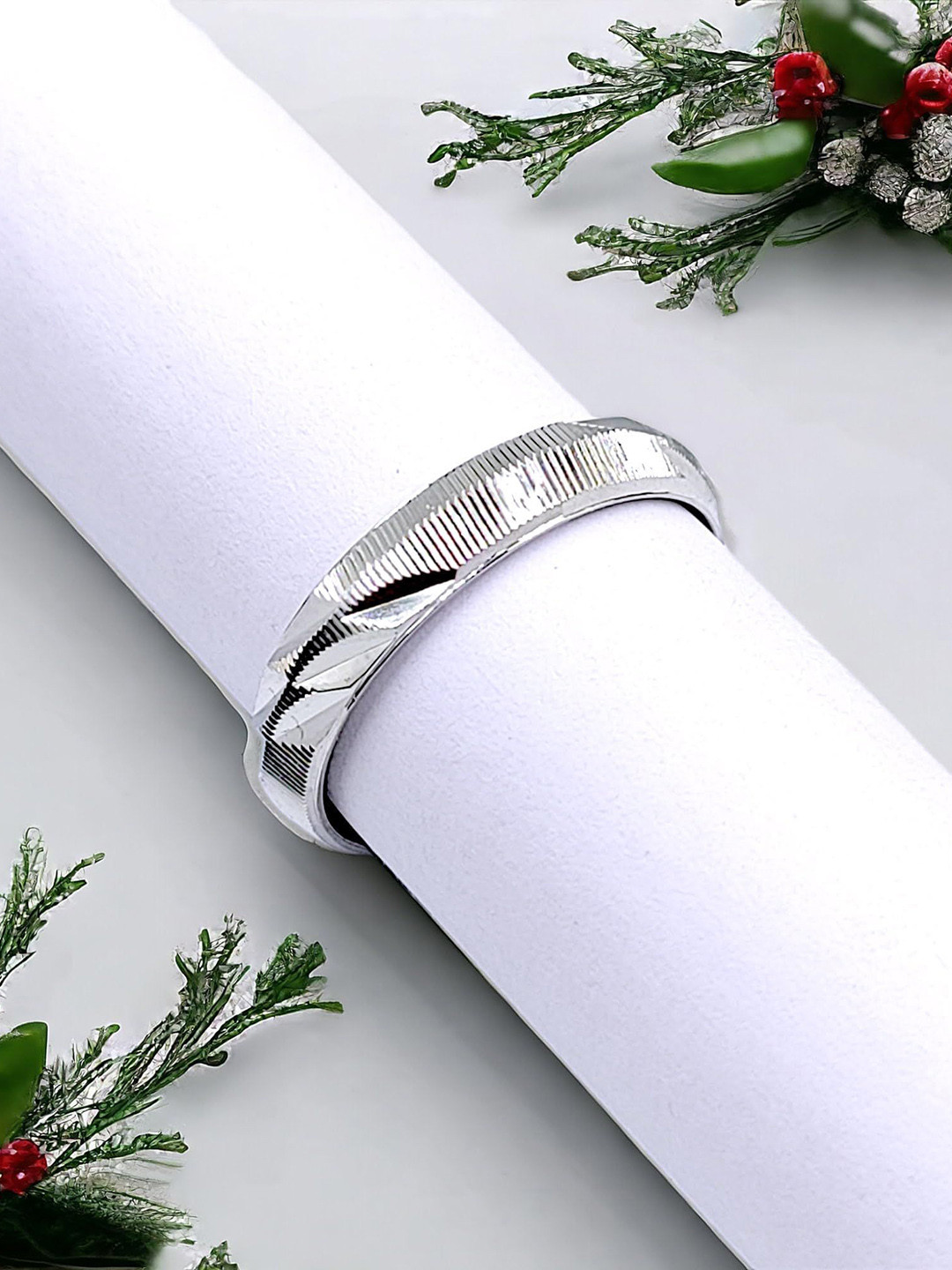 AMONROO 925 Sterling Silver Rhodium-Plated Vertical Lines and Petal Design Band Ring