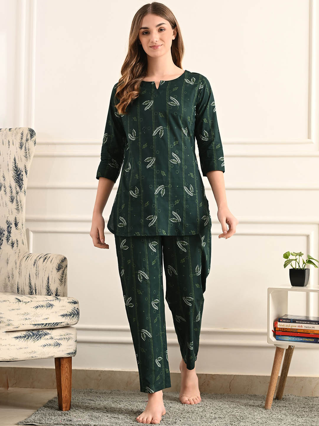 TREND ME Women Floral Printed Pure Cotton Night suit