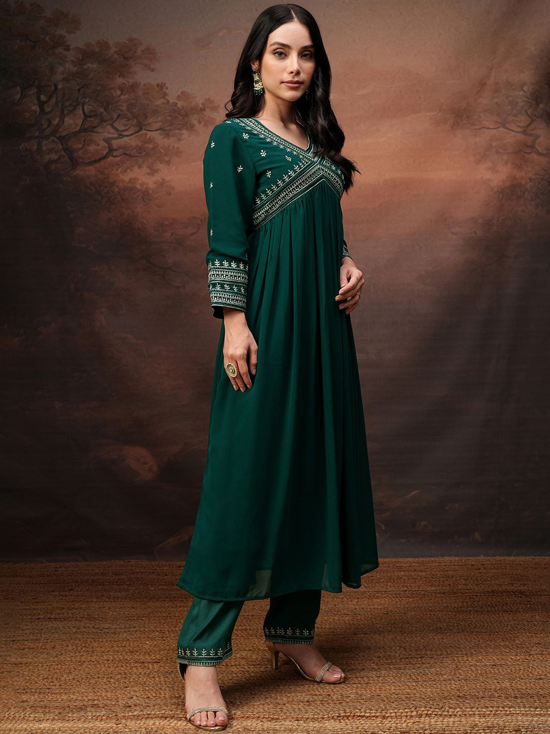 Vishudh Women Embroidered Kurta With Palazzo And Chinon Chiffon Dupatta