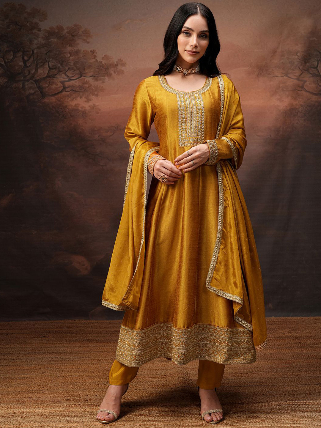 Vishudh Women Embroidered Kurta With Pant And Chinon Chiffon Dupatta