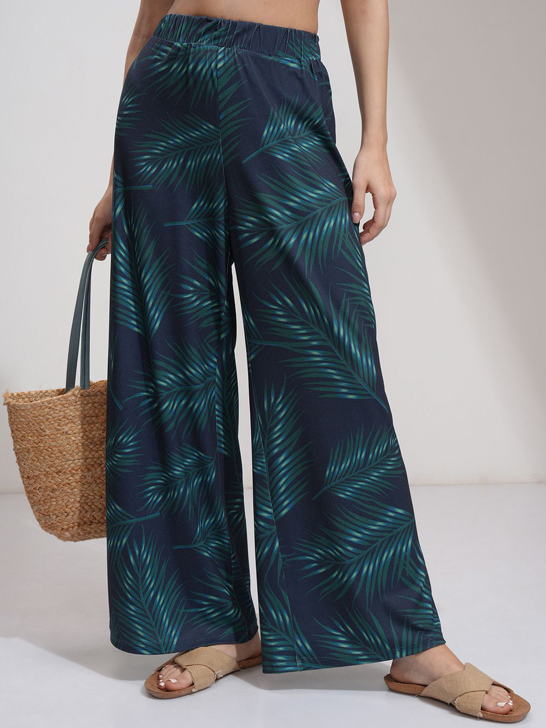 Tokyo Talkies Women Printed Elasticated Waist Wide leg Pants
