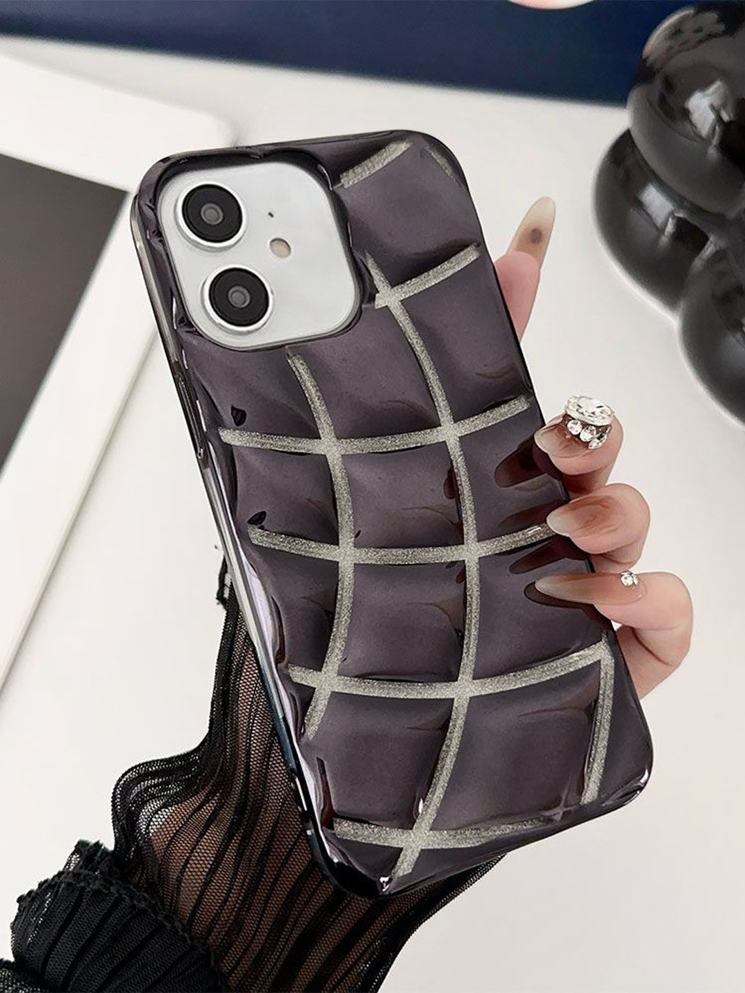 Luxury Kase LK142 Electroplated curved plaid Protective iPhone 11 Back Case