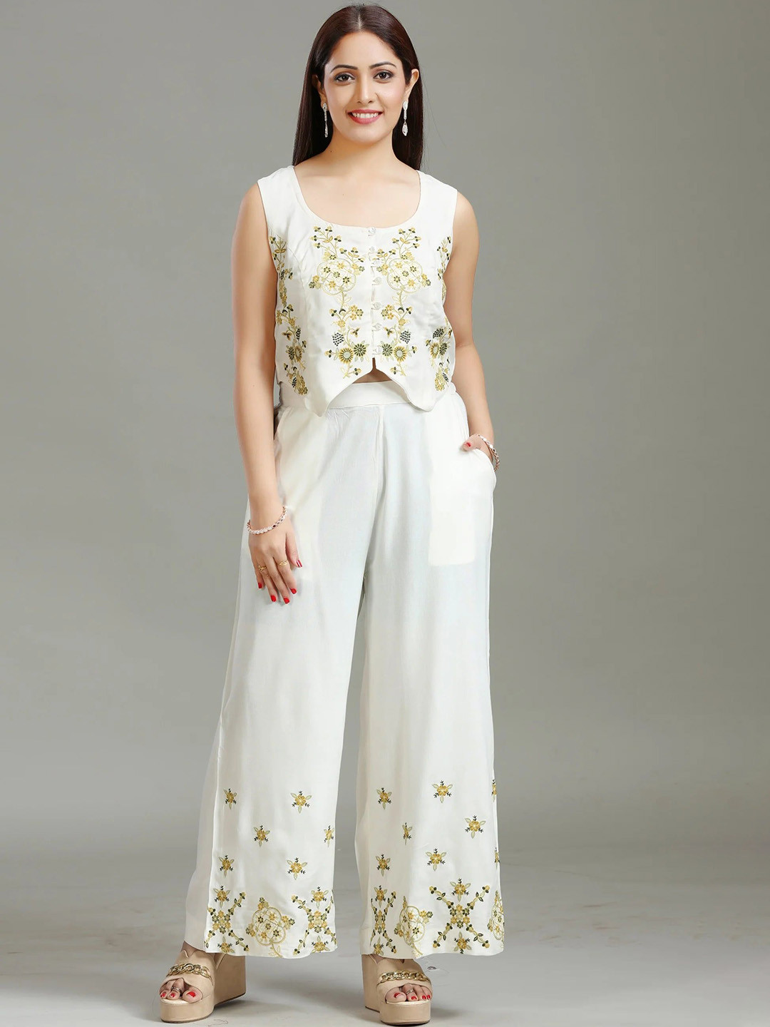 COTTON CULTURE Floral Embroidered Scoop Neck Pure Cotton Straight Tunic With Trouser