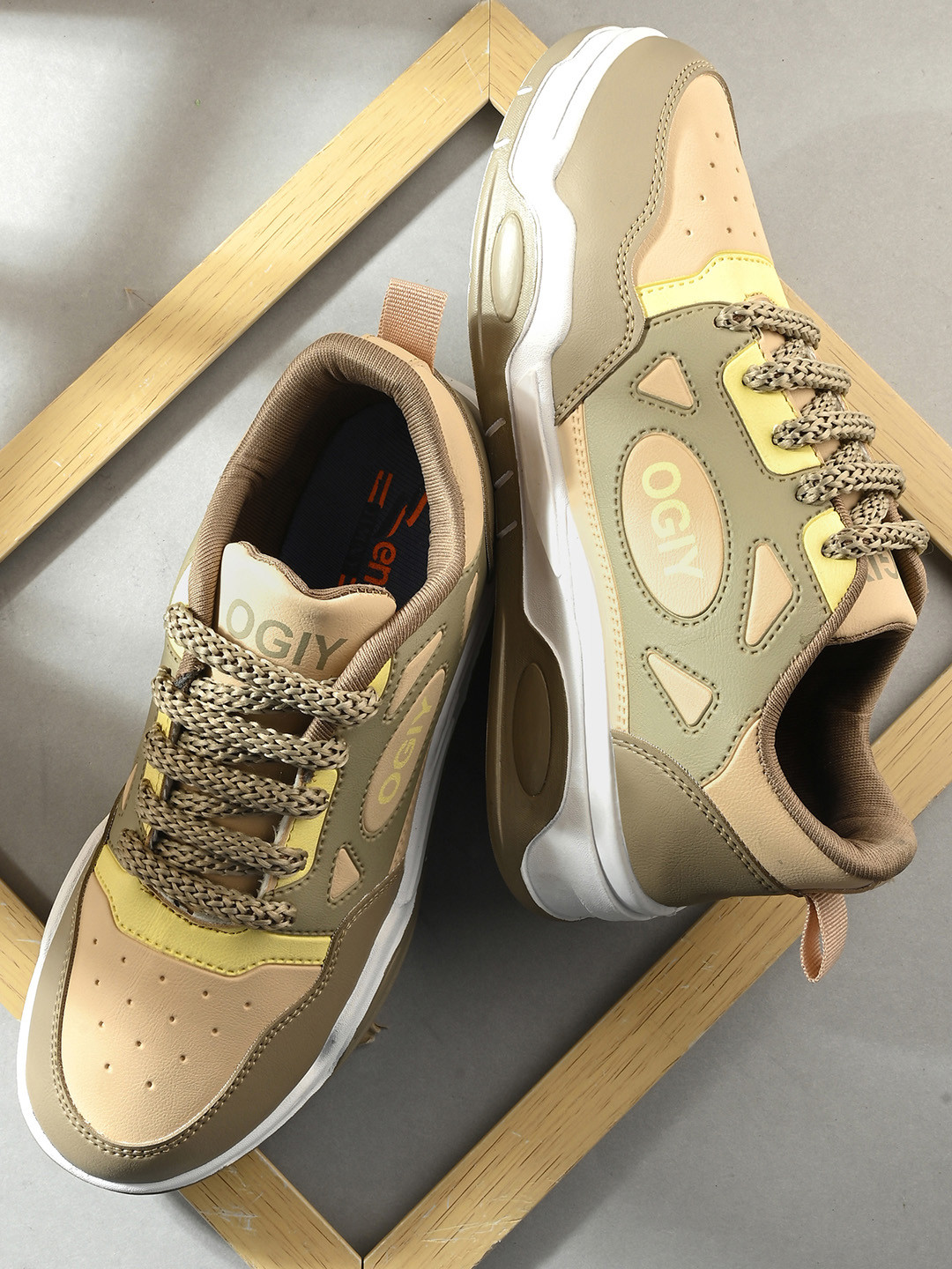 BIRDE Men Colourblocked Round Toe Fashion Casual Shoes