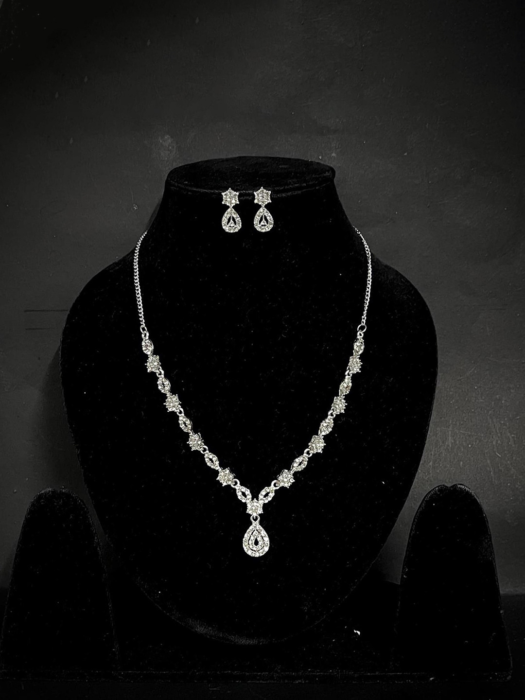 TANLOOMS Silver-Plated Artificial Stone-Studded Necklace & Earrings