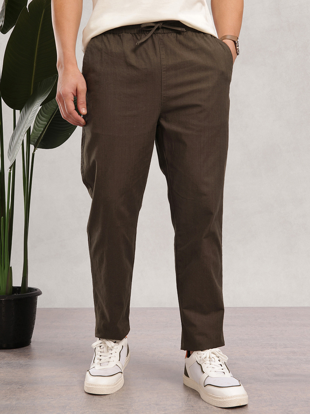 Nautica Men Textured Trousers