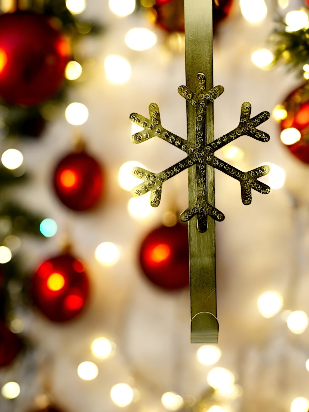 Hind Decor Gold-Toned Glossy Snow Shape Christmas Stocking Holder