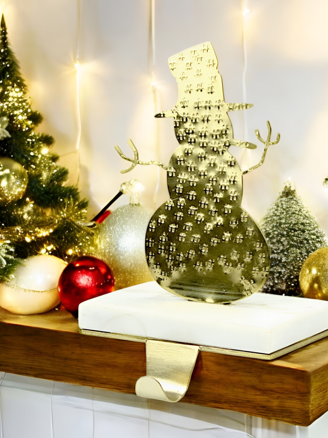Hind Decor Gold-Toned Christmas Snowman On Marble Based Stocking Holder