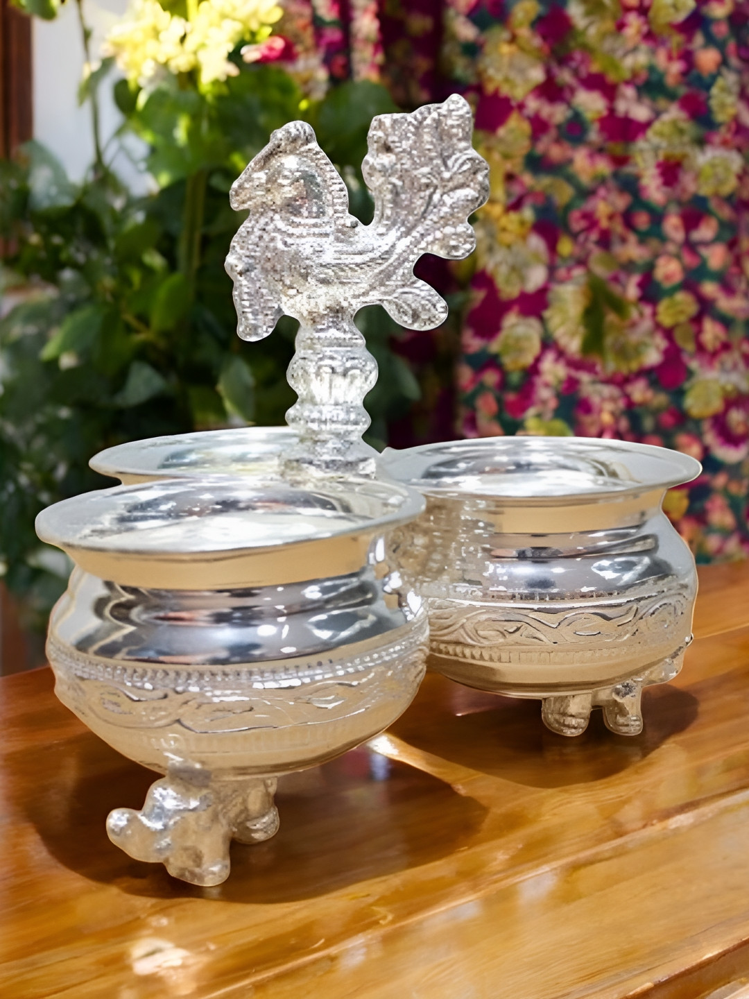 Sigaram Silver-Toned 3 Cup Panchwala With Leg