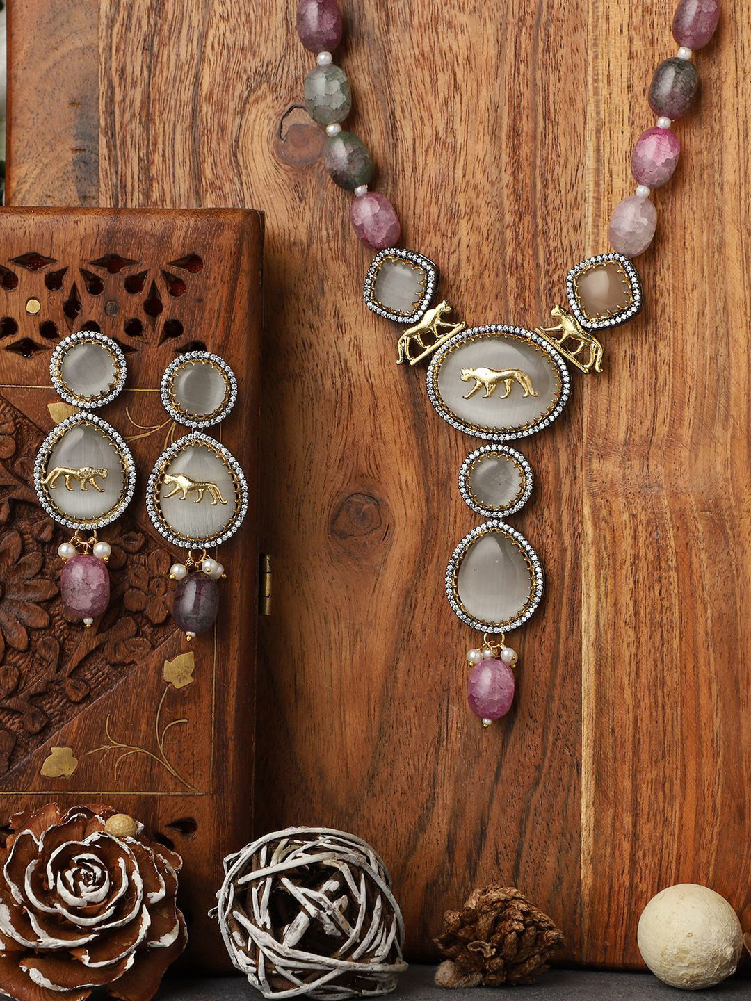 VENI 18KT Gold Plated Stone Studded & Beaded Bagh Jewellery Set