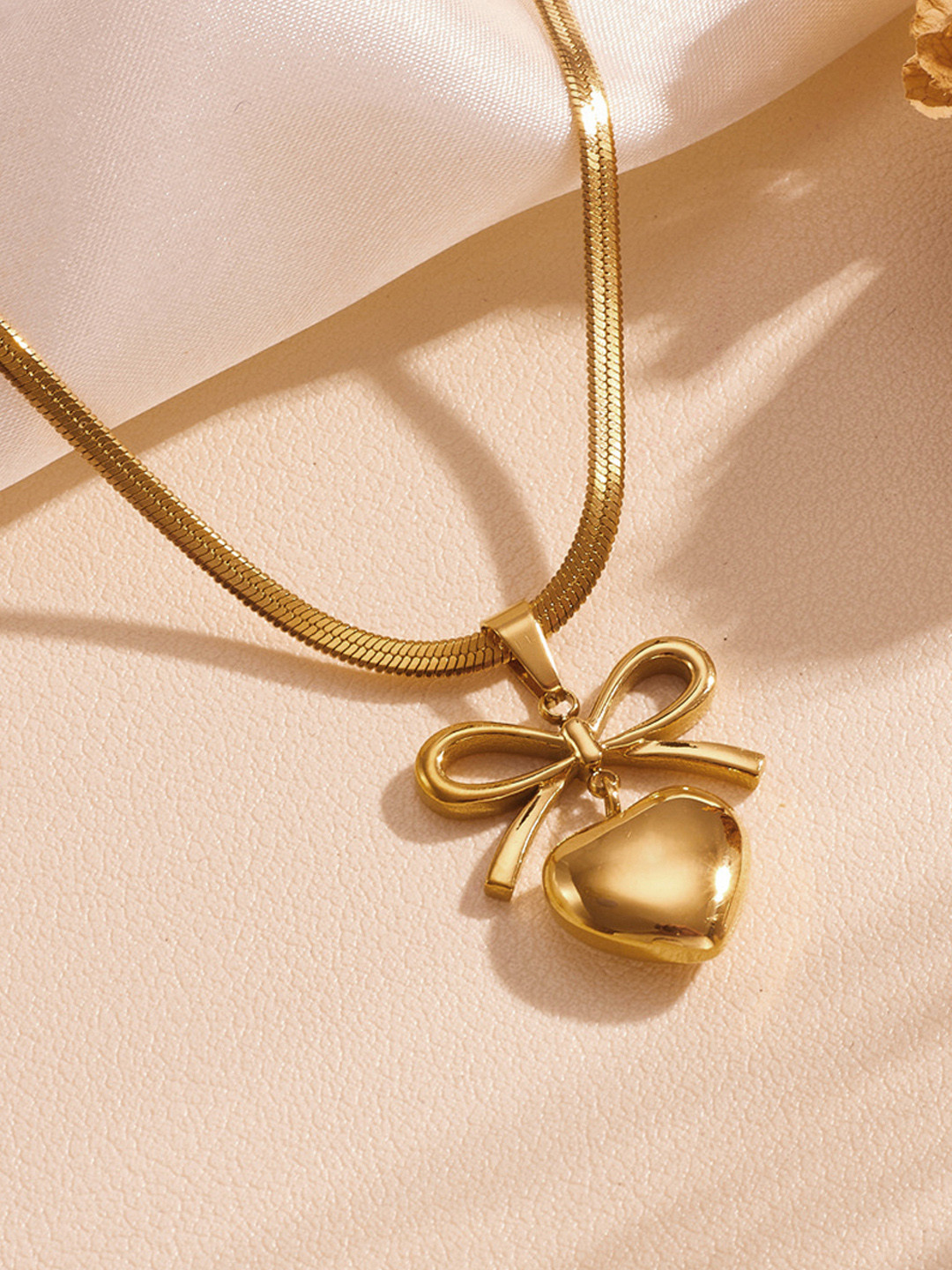 Jewels Galaxy Gold-Plated Contemporary Pendants with Chains