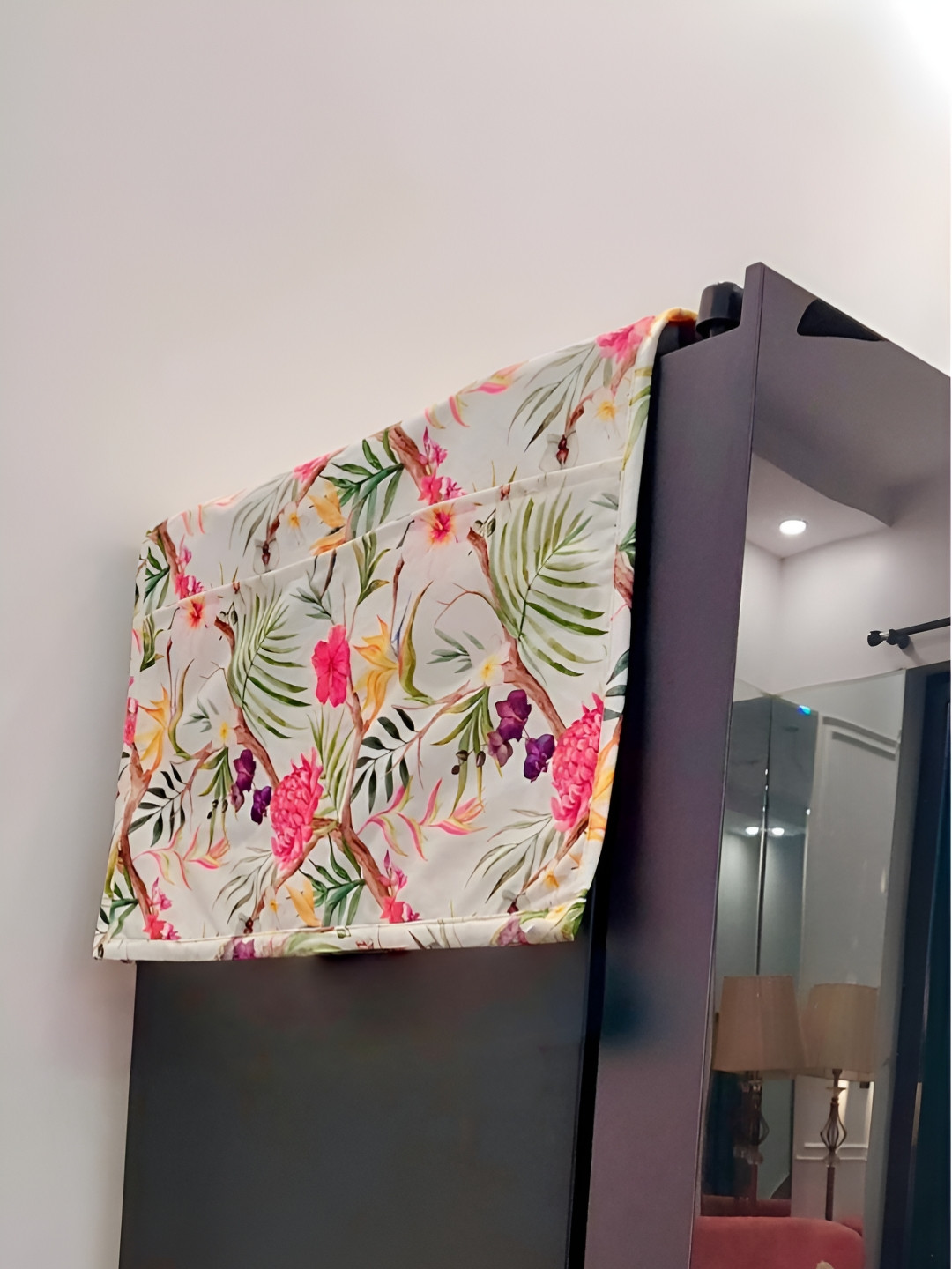 THROWPILLOW Off White & Pink Floral Printed Fridge Cover