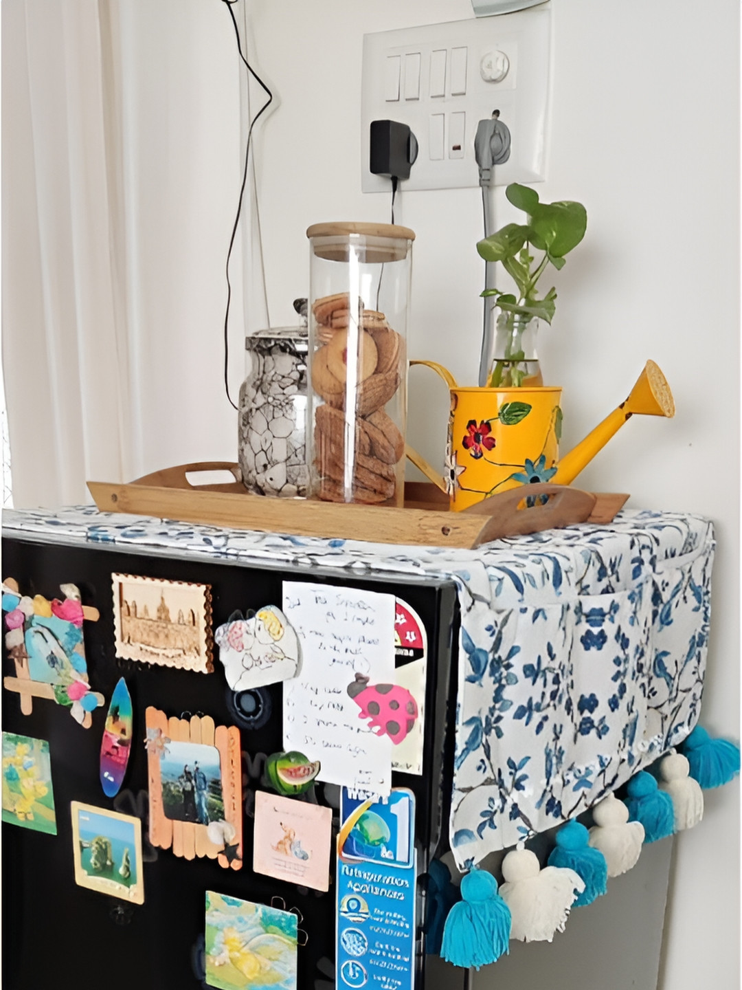 THROWPILLOW Blue and White Floral Printed Fridge Cover