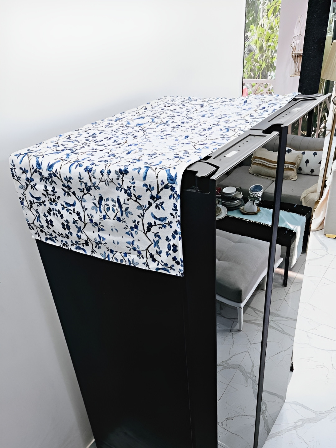 THROWPILLOW Blue and White Floral Printed Fridge Cover