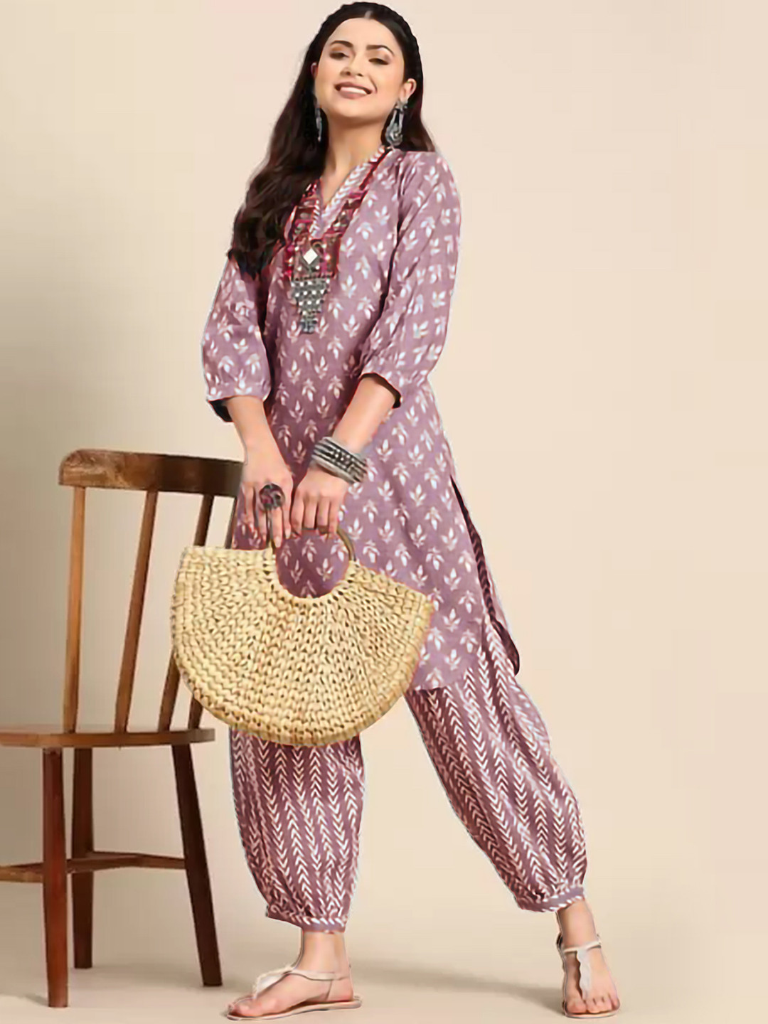 Lookmark Floral Printed V-Neck Straight Kurta with Salwar