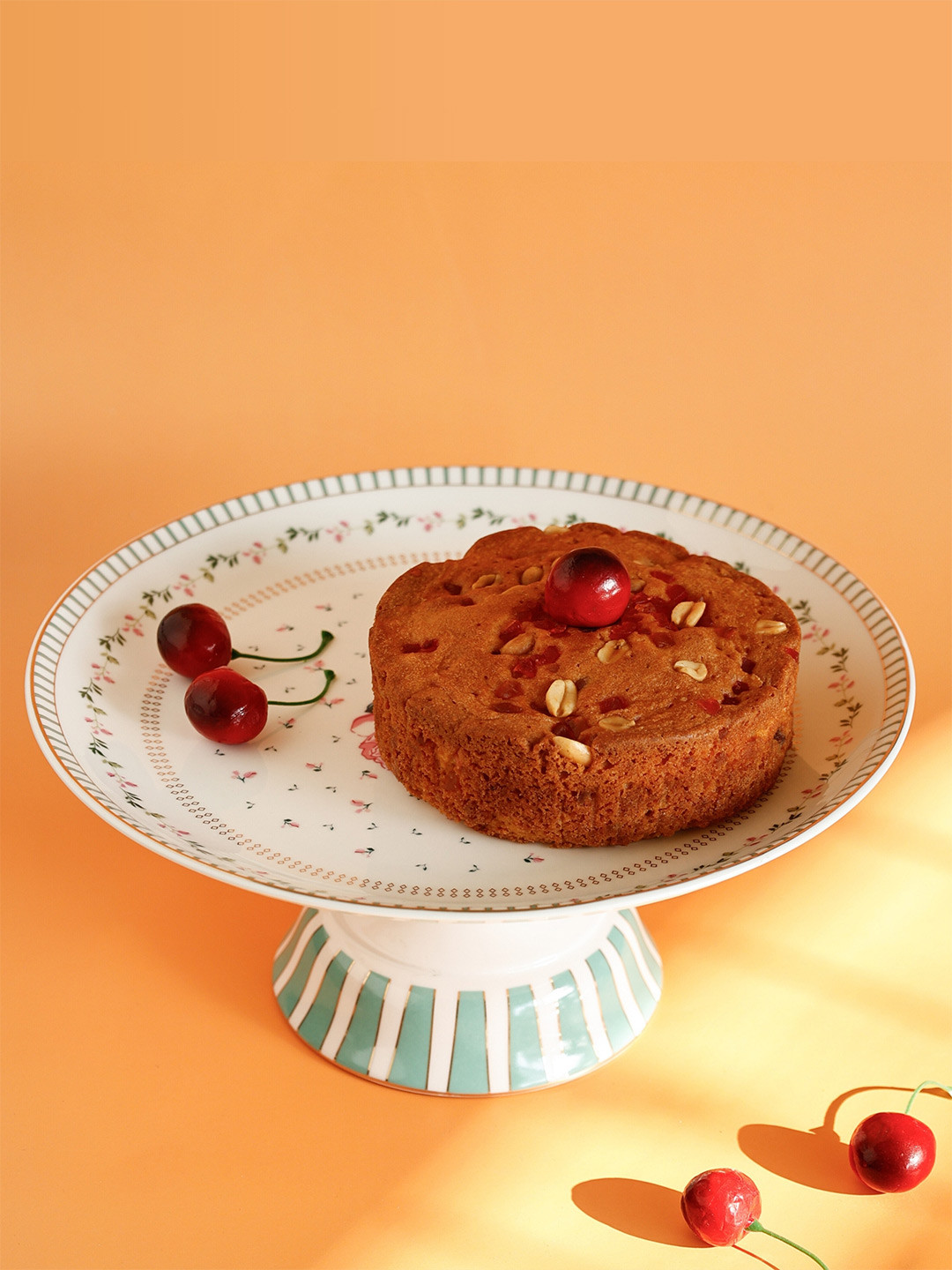 CLAY CRAFT Magique By The Wishing Chair Portrait Of A Rose Cake Stand