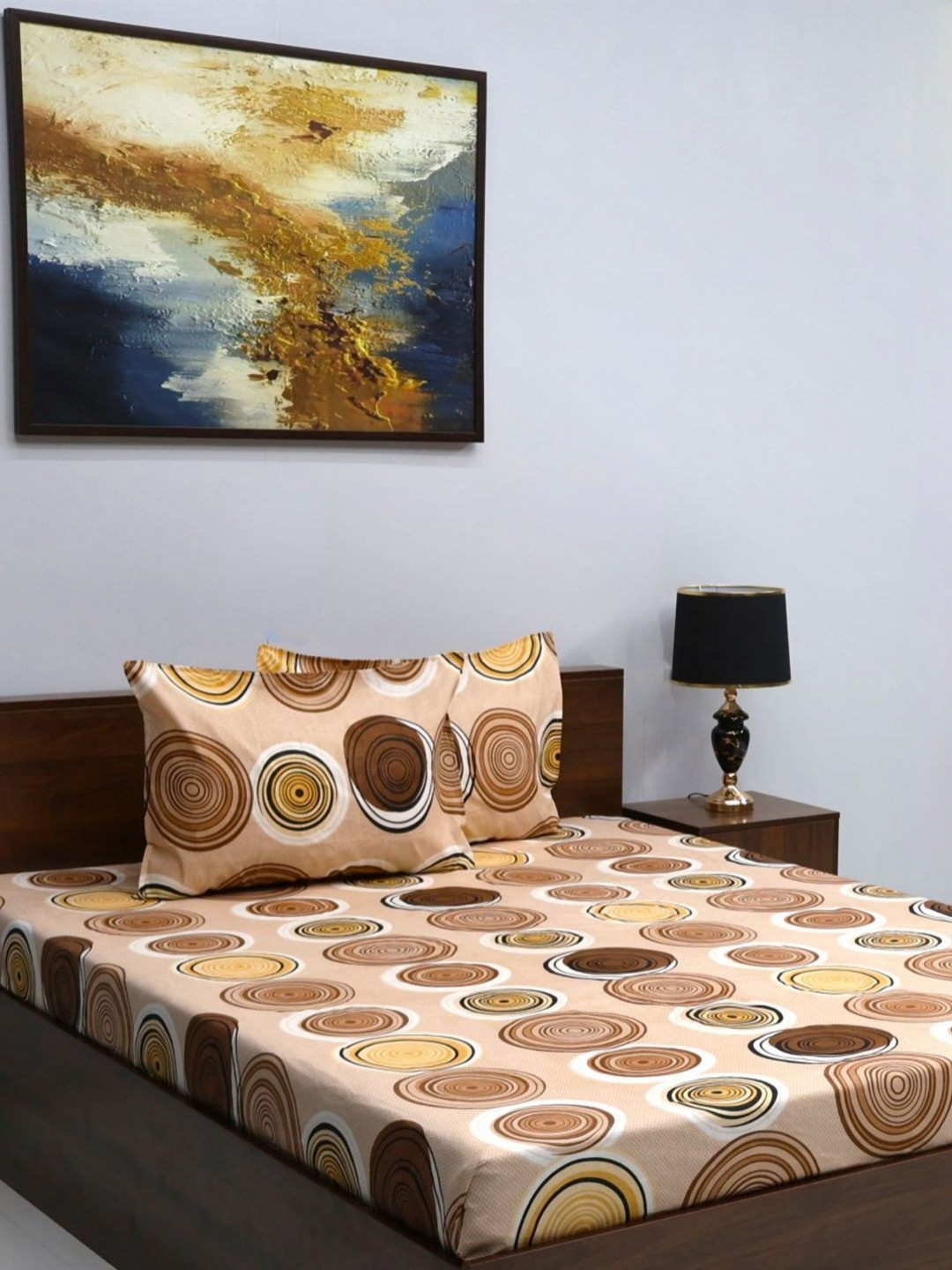 Steve & Anderson Cream Geometric Microfiber Skin-Friendly 120 TC Queen Bedsheet with 2 Pillow Covers-225 x 250 cm