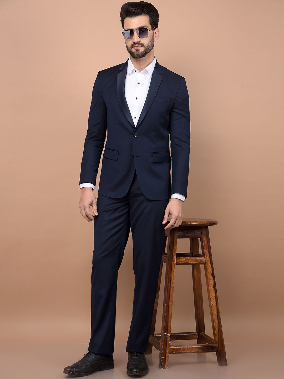 Crimsoune Club 2-Pc Notched Lapel Single Breasted Suit