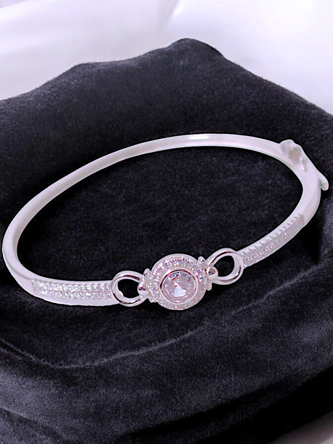 Taraash  925 Sterling Silver Stone Studded Bow-Style Bangle-Style Bracelet