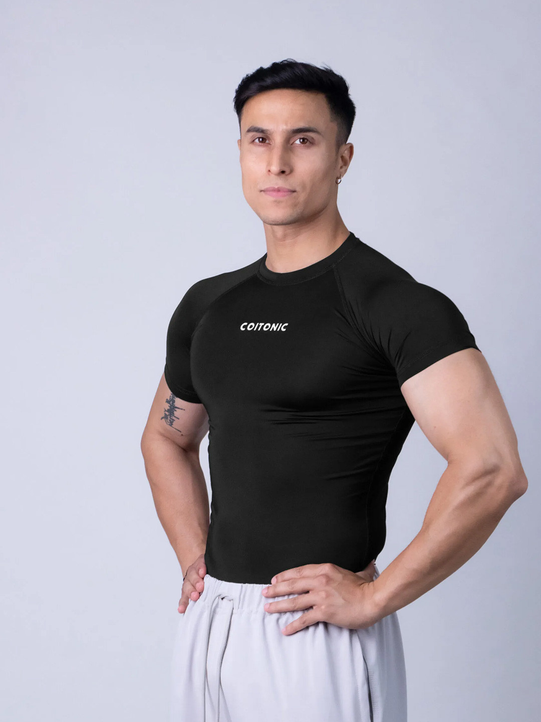 Coitonic Men Typography Printed Round Neck Compression T-shirt