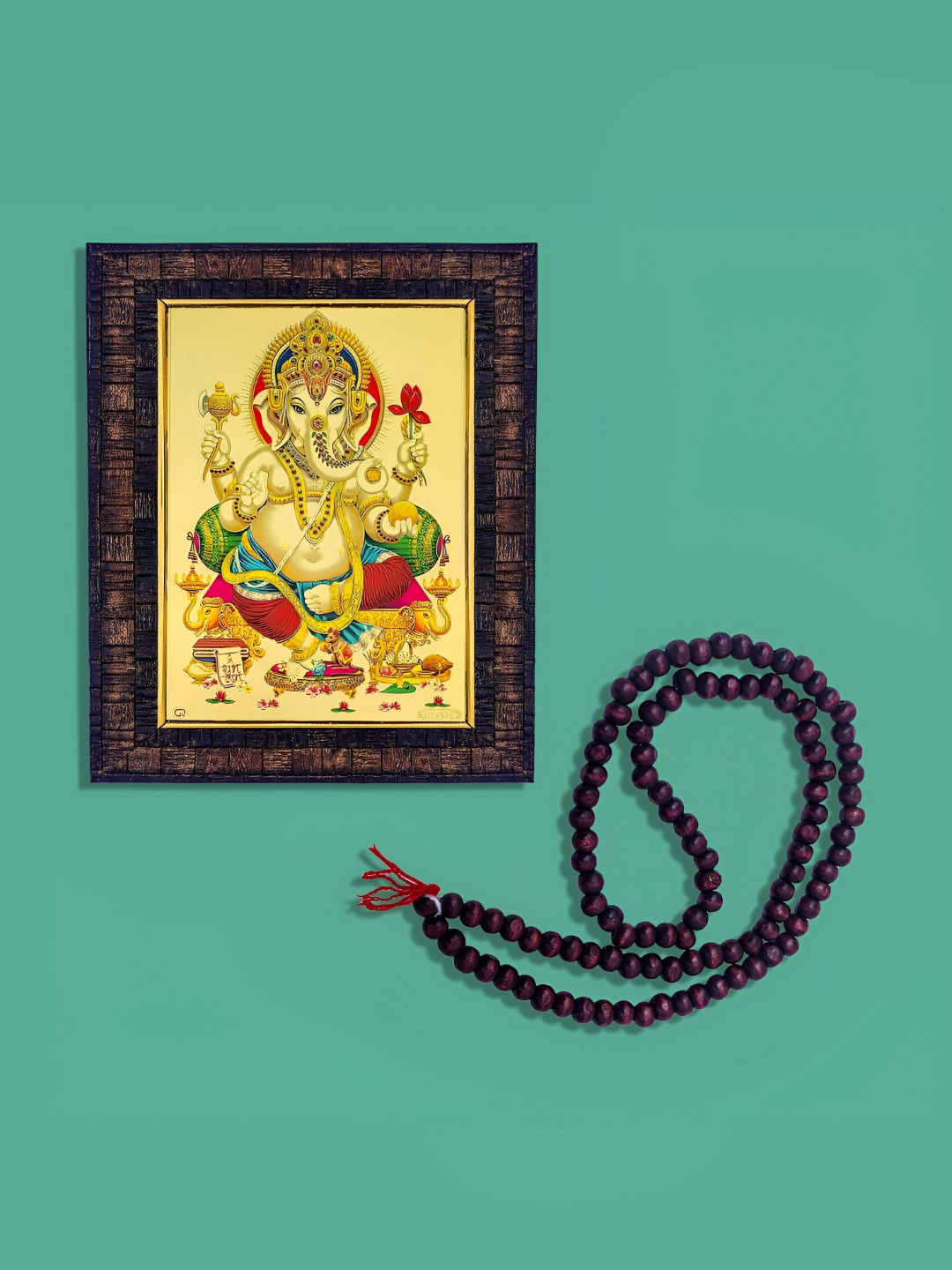 Hawai Gold-Toned & Brown Lord Ganesha Photo Frame With 108 Beads Red Chandan Mala