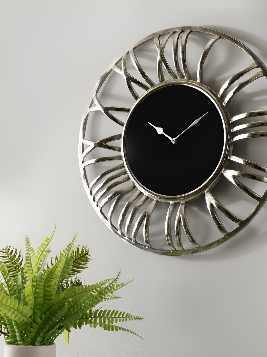 Decor de Maison Aether clock Metal Silent Clock Round Battery Analogue Table Clock-45cm