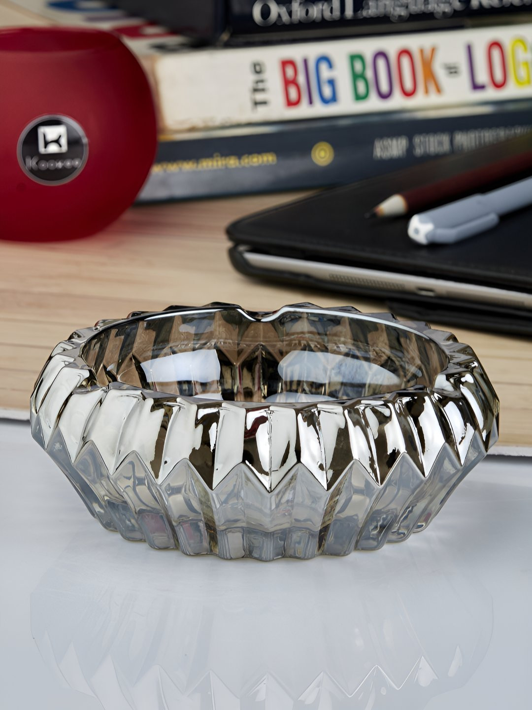 Kookee Transparent Glass Ash Tray